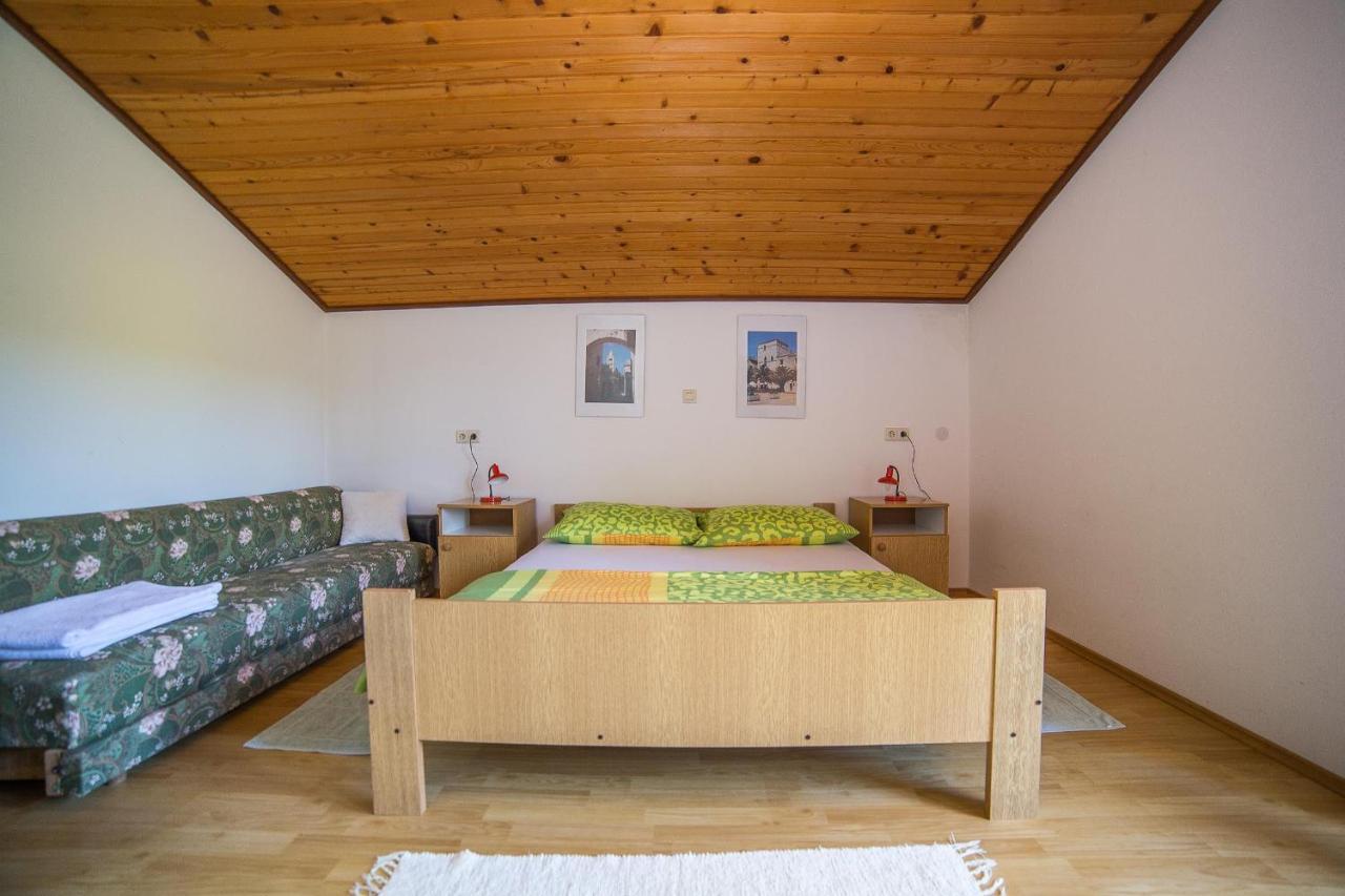 Palit Apartments Pahljina מראה חיצוני תמונה