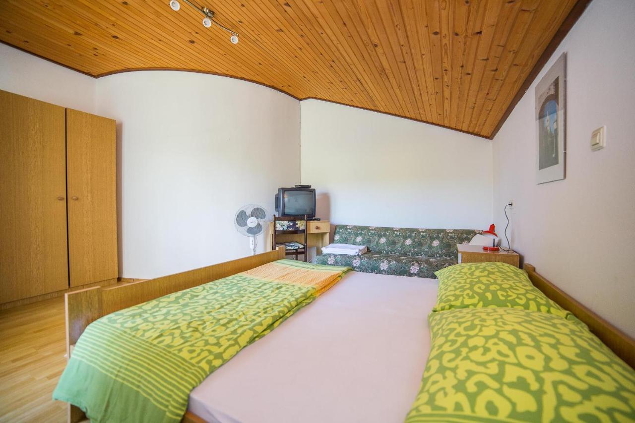Palit Apartments Pahljina מראה חיצוני תמונה