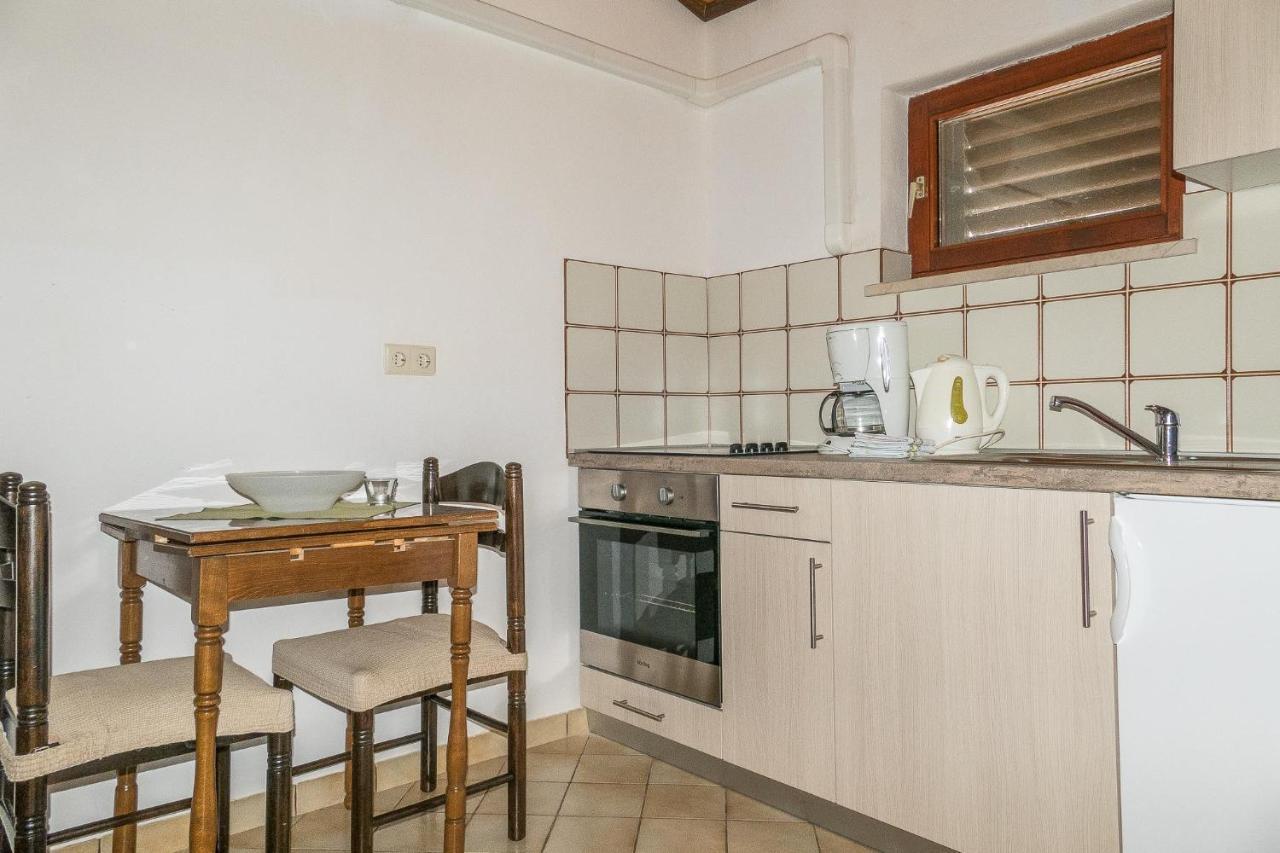 Palit Apartments Pahljina מראה חיצוני תמונה