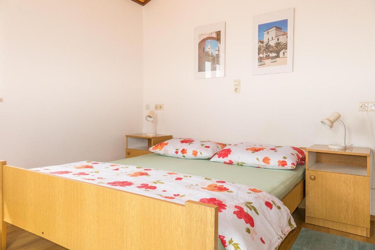 Palit Apartments Pahljina מראה חיצוני תמונה